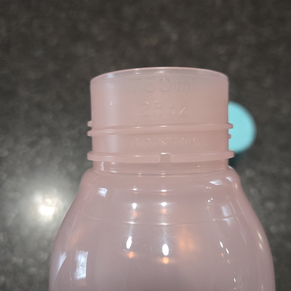 𝘽𝙡𝙪𝙨𝙝𝙞𝙣𝙜 𝙈𝙚𝙖𝙙𝙤𝙬 𝙈𝙚𝙙𝙞𝙪𝙢 𝙀𝙘𝙤 𝙒𝙖𝙩𝙚𝙧 𝘽𝙤𝙩𝙩𝙡𝙚 - Picture 3 of 4